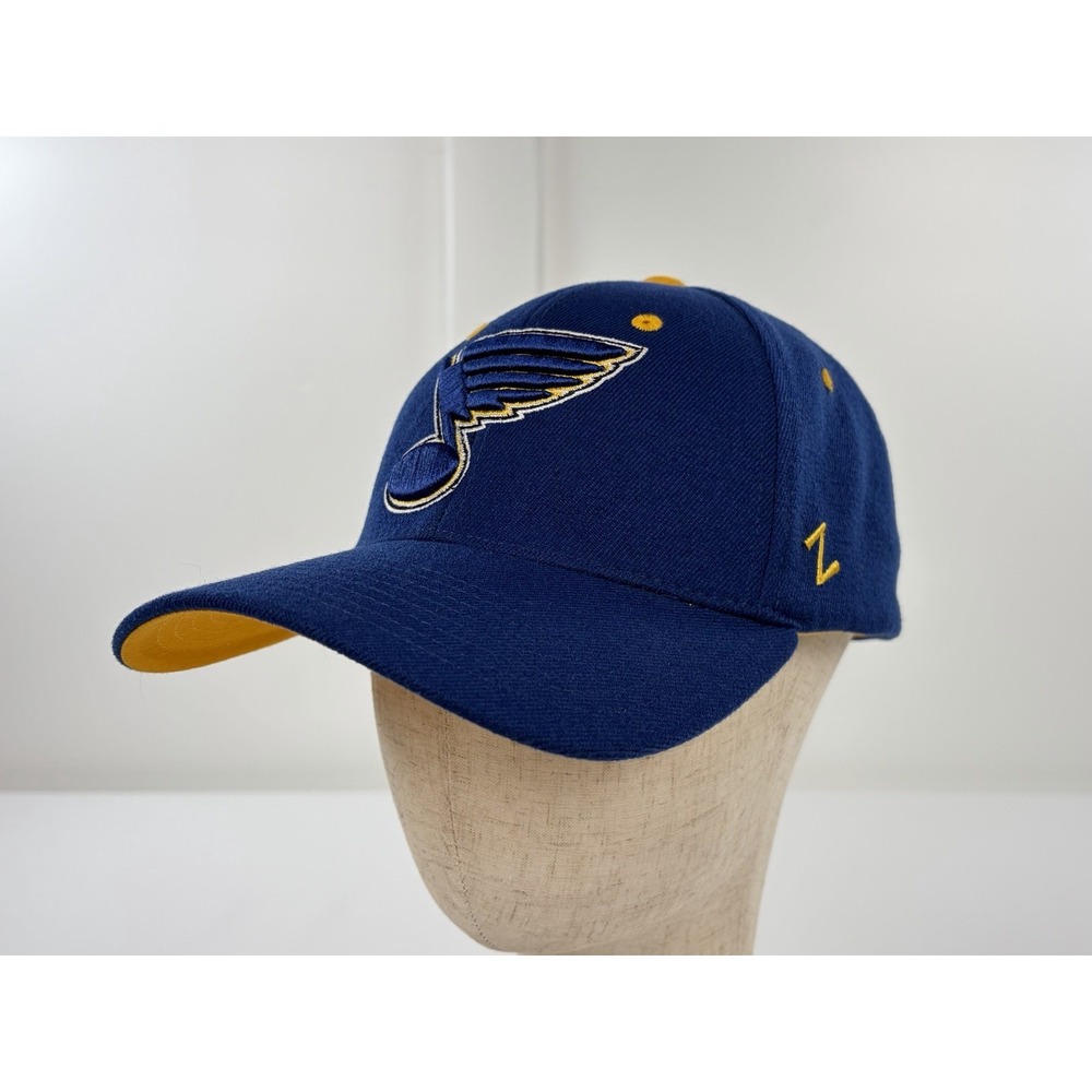 St. Louis Blues NHL Hockey Hat Cap Zephyr Z Fit Blue Yellow Embroidered XL Men